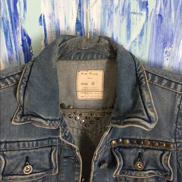 Free People Riveted Heart Jean Jacket Size S - Picture 2 of 6